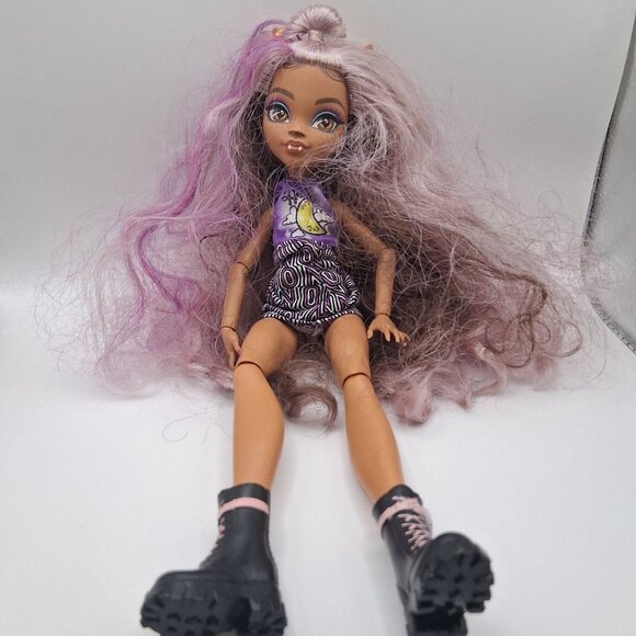 Monster High Clawdeen Wolf Doll Purple Outfit Combats  Mattel HHK52 Monster Ball - Picture 1 of 5